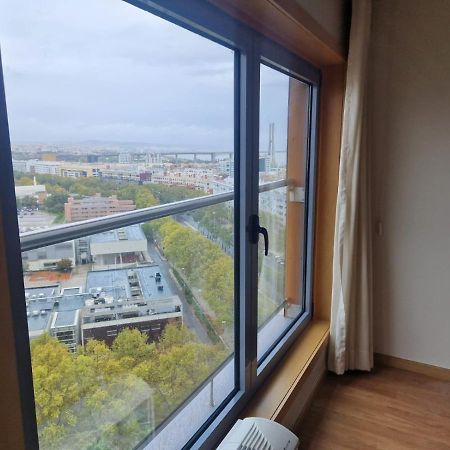Amazing Apartment In Lisabona Exterior foto