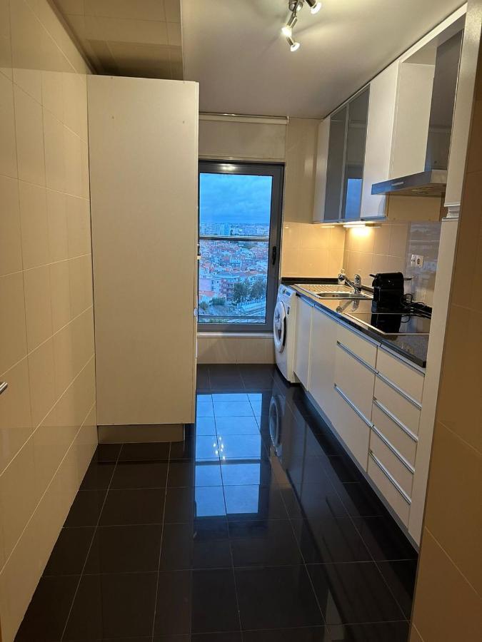 Amazing Apartment In Lisabona Exterior foto